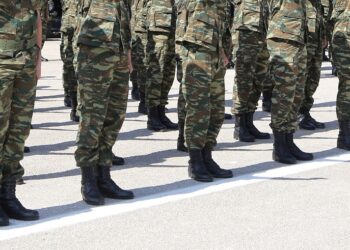 Αυταρχισμός και έλλειψη σεβασμού στα στρατόπεδα