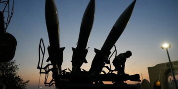 Πόλεμος στο Ιράν: Όταν ο «περίπατος»  γίνεται ναρκοπέδιο