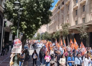 ΠΟΕ-ΟΤΑ: Μεγάλη απεργιακή κινητοποίηση για τη μονιμοποίηση των συμβασιούχων (βίντεο)