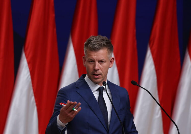 Ένας Μαγιάρ(ος) που αγαπούν η ΕΕ και το κεφάλαιο της Ουγγαρίας