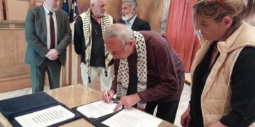 Οι φαιδρότητες των κυβερνητικών τρολ με αφορμή την εναλλαγή της εκπροσώπησης της Ανατρεπτικής Συμμαχίας στο δημοτικό συμβούλιο Αθήνας
