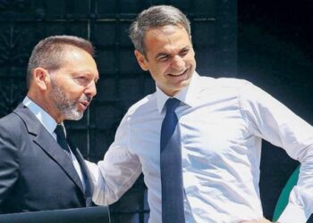 Τρίτη εξαετία Στουρνάρα: Υπέρ η ΝΔ, «παρών» ΠΑΣΟΚ και ΚΚΕ!