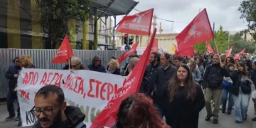 Πρωτομαγιά: Μαχητικές διαδηλώσεις σε όλη τη χώρα, ζητούμενο η αντεπίθεση (φωτο – βίντεο)