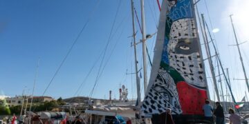 Ξεκινά σήμερα από τη Σύρο το ελληνικό τμήμα του Στόλου για τη Γάζα – Global Sumud Flotilla