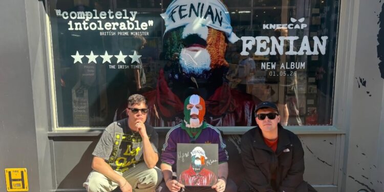 Kneecap – Fenian: Mαχητικό hip-hop ενάντια στην καταπίεση