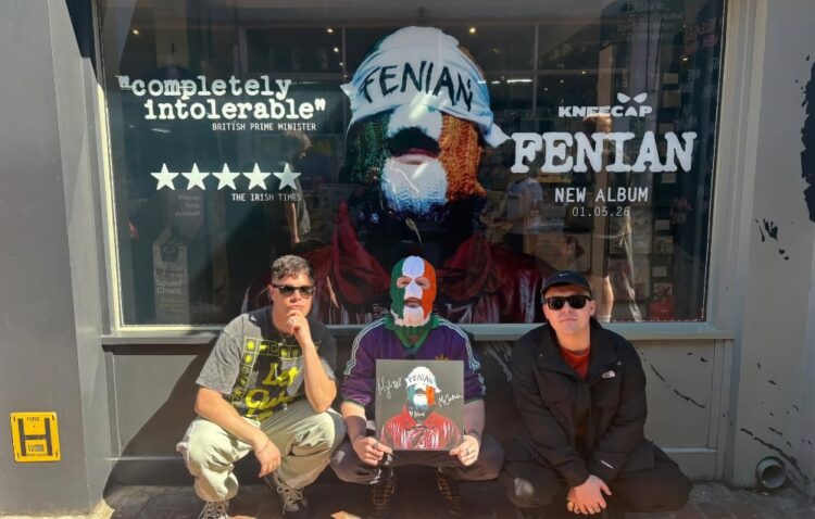 Kneecap – Fenian: Mαχητικό hip-hop ενάντια στην καταπίεση