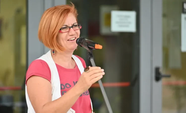 Πρωτοφανής εκτροπή εκ μέρους διευθύντριας και στοχοποίηση της αγωνίστριας δασκάλας Ντίνας Ρέππα