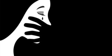 Γυναικοκτονία στην Καλαμάτα: 45 μαχαιριές και δύο παιδιά στο διπλανό δωμάτιο