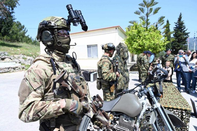 Επικίνδυνες επιδείξεις μιλιταρισμού σε μαθητές