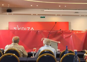 Πουκάμισο αδειανό η Κουμουνδούρου, μάχη χαρακωμάτων μέσα στις στάχτες