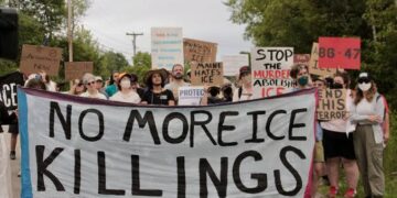 63 δολοφονίες από την ICE στη δεύτερη θητεία Τραμπ (Κόσμος ανάποδα 18.7)