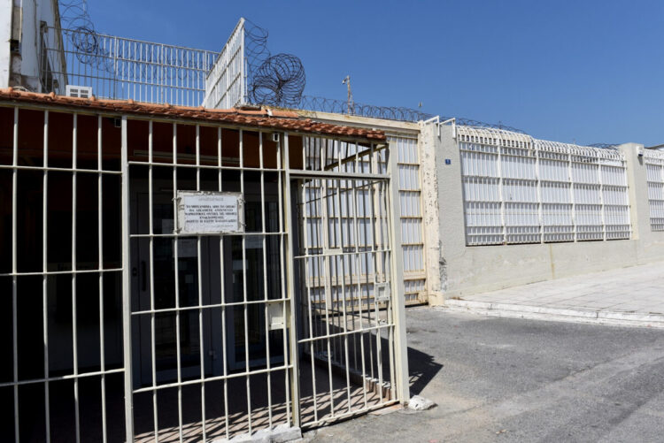 Εξέγερση στις γυναικείες φυλακές Θήβας μετά τον θάνατο κρατούμενης