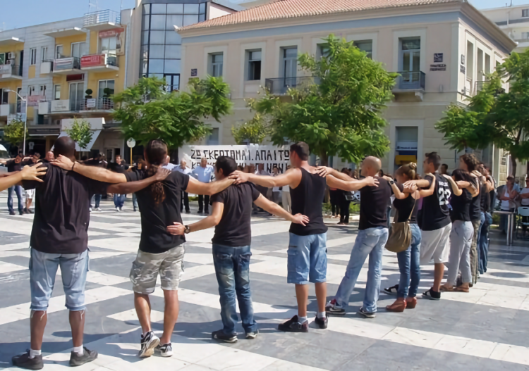Στα αδιέξοδα των εξαρτήσεων μονόδρομος η ανατροπή