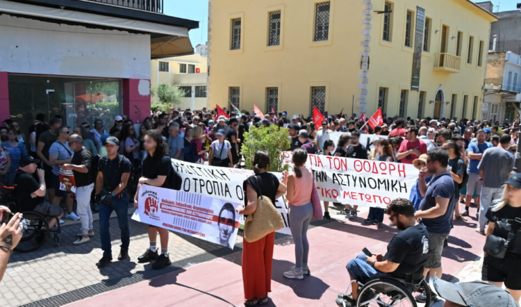 Άργος: Μεγάλη πορεία ενάντια στην κρατική δολοφονία,  κρεσέντο βίας από την αστυνομία (βίντεο)