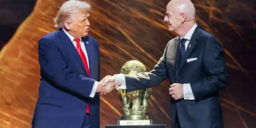 FIFA mafia, μαγαζί του Τραμπ (Αριστερό Εξτρέμ 11/7)