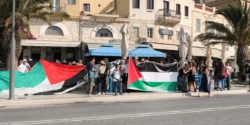 Απαγορευμένες ζώνες για διαδηλώσεις στη Σύρο, πλήγμα στις ελευθερίες λόγω Crown Iris και Ισραήλ