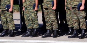 Ο Ν. Δένδιας τιμώρησε φαντάρο, επειδή διάβαζε «Ριζοσπάστη»! – Καταγγελία του Δικτύου «Σπάρτακος»