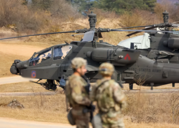 H κυβέρνηση στέλνει ελικόπτερα Apache στα ΗΑΕ να πολεμήσουν εναντίον του Ιράν