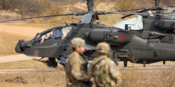 H κυβέρνηση στέλνει ελικόπτερα Apache στα ΗΑΕ να πολεμήσουν εναντίον του Ιράν