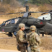 H κυβέρνηση στέλνει ελικόπτερα Apache στα ΗΑΕ να πολεμήσουν εναντίον του Ιράν