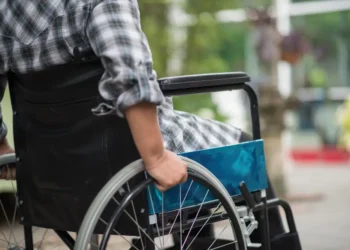 Υπουργείο Υγείας κατά αναπήρων ατόμων – Έκοψαν από ειδικότητα γιατρό με 67% αναπηρία
