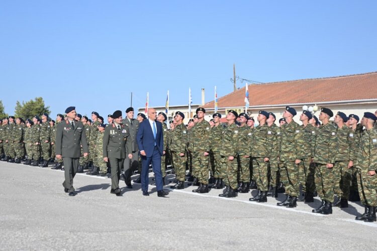 Κυβέρνηση – Δένδιας στρατολογούν τώρα και τους φοιτητές!
