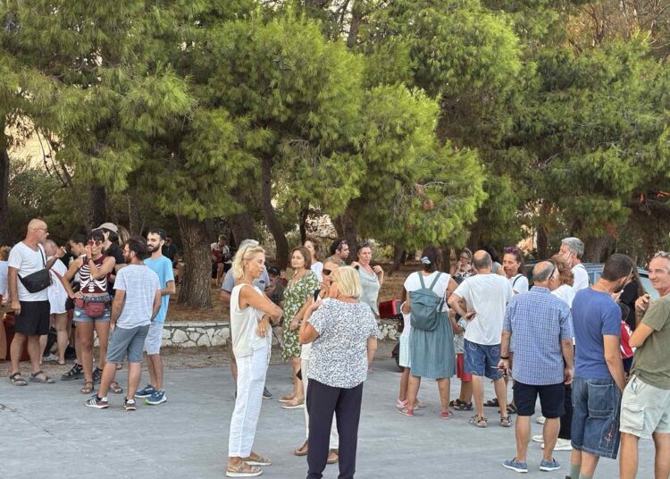 Λευκάδα: Δυναμική συγκέντρωση υπεράσπισης του Κάστρου (βίντεο)
