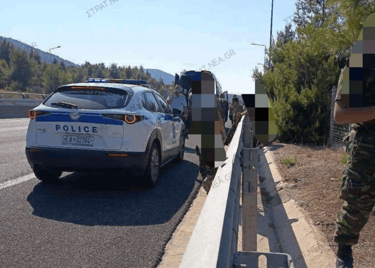 Στρατιωτικό όχημα με λάστιχα του 2013! (φωτογραφίες)