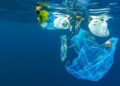Η πλαστική ρύπανση των ωκεανών είναι κοινωνική σχέση