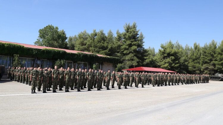 KETΘ Αυλώνα: Ανοργανωσιά και ταλαιπωρία για τους νεοσύλλεκτους