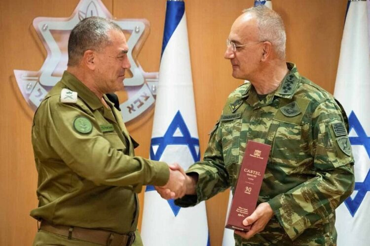 Τι δουλειά είχε ο αρχηγός ΓΕΕΘΑ στο Ισραήλ;